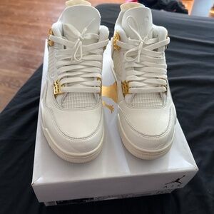 Air jordan 4 metallic gold